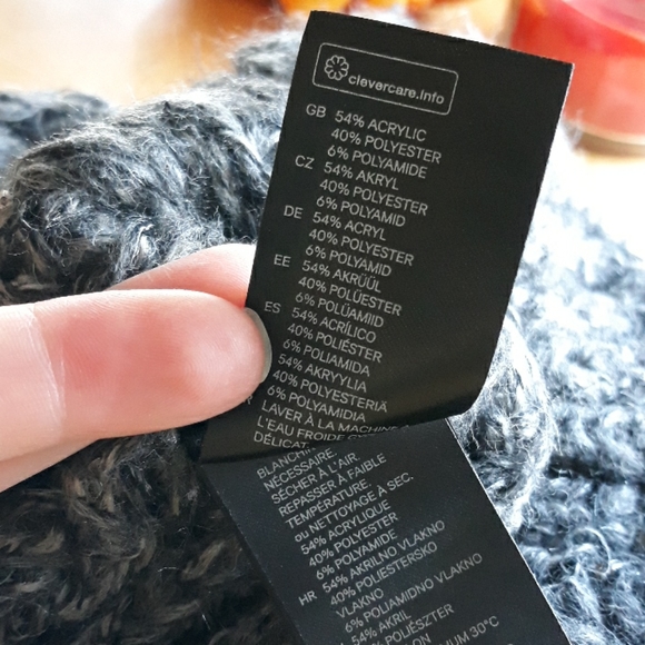 Black and grey sparkling H&M winter hat - Picture 4 of 5